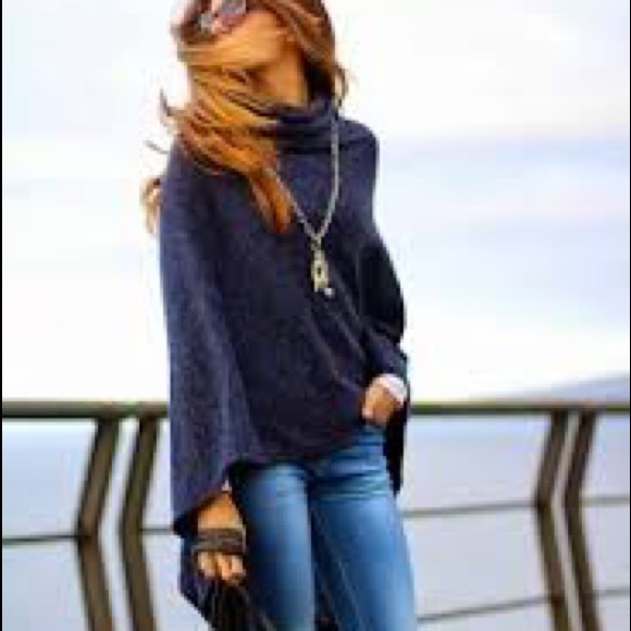 Soft Poncho Sweater with Lace Detail- NWOT-Pretty! - Picture 11 of 16